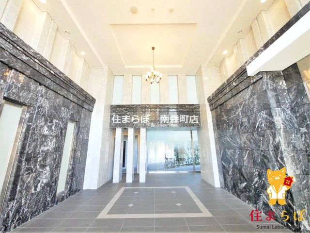 エントランス　共用部の印象も大切に