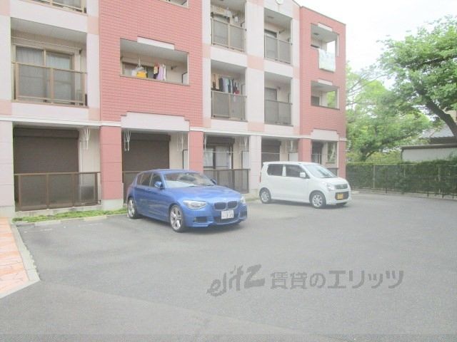 その他共有部分　駐車場