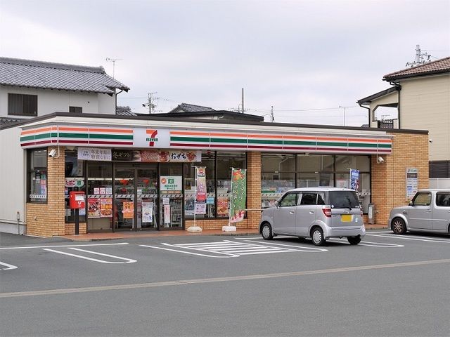 コンビニ　セブンイレブン浜松龍禅寺町店（コンビニ）まで500m