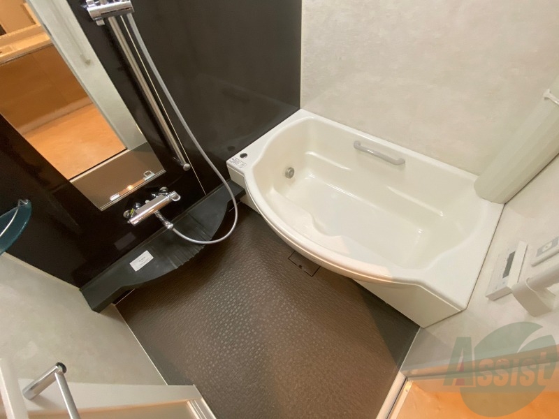 バス・シャワールーム　お風呂になります。一日の疲れを癒してくださいね。