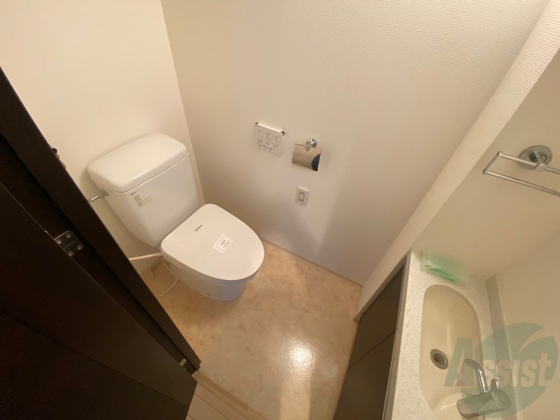 トイレ　ウォシュレット機能がついたトイレ。安心して使用できますね。