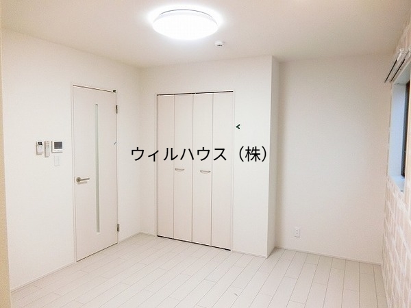 居室・リビング　フローリング！