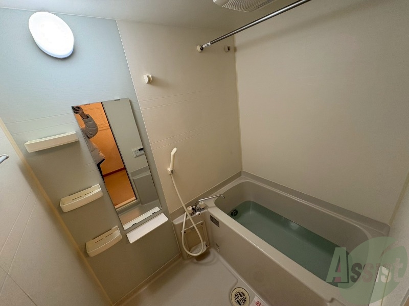 バス・シャワールーム　浴室が広いので日々の疲れも癒されますね。