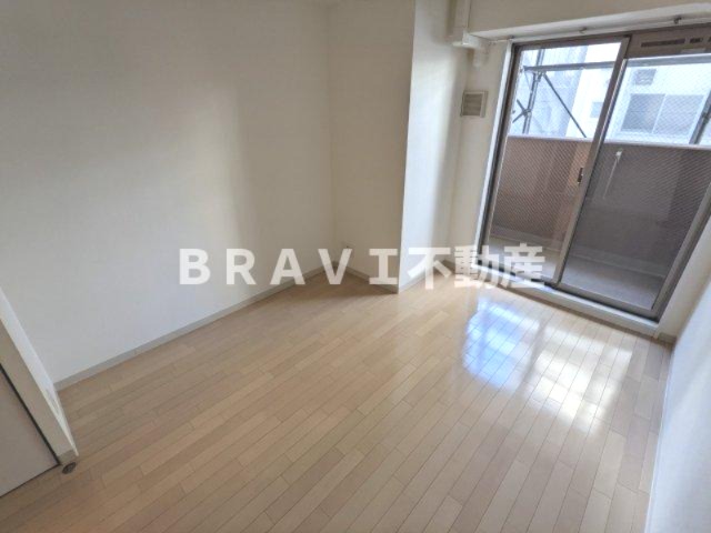 居室・リビング　【プレサンス大阪城公園パークプレイス】明るい洋室のお部屋