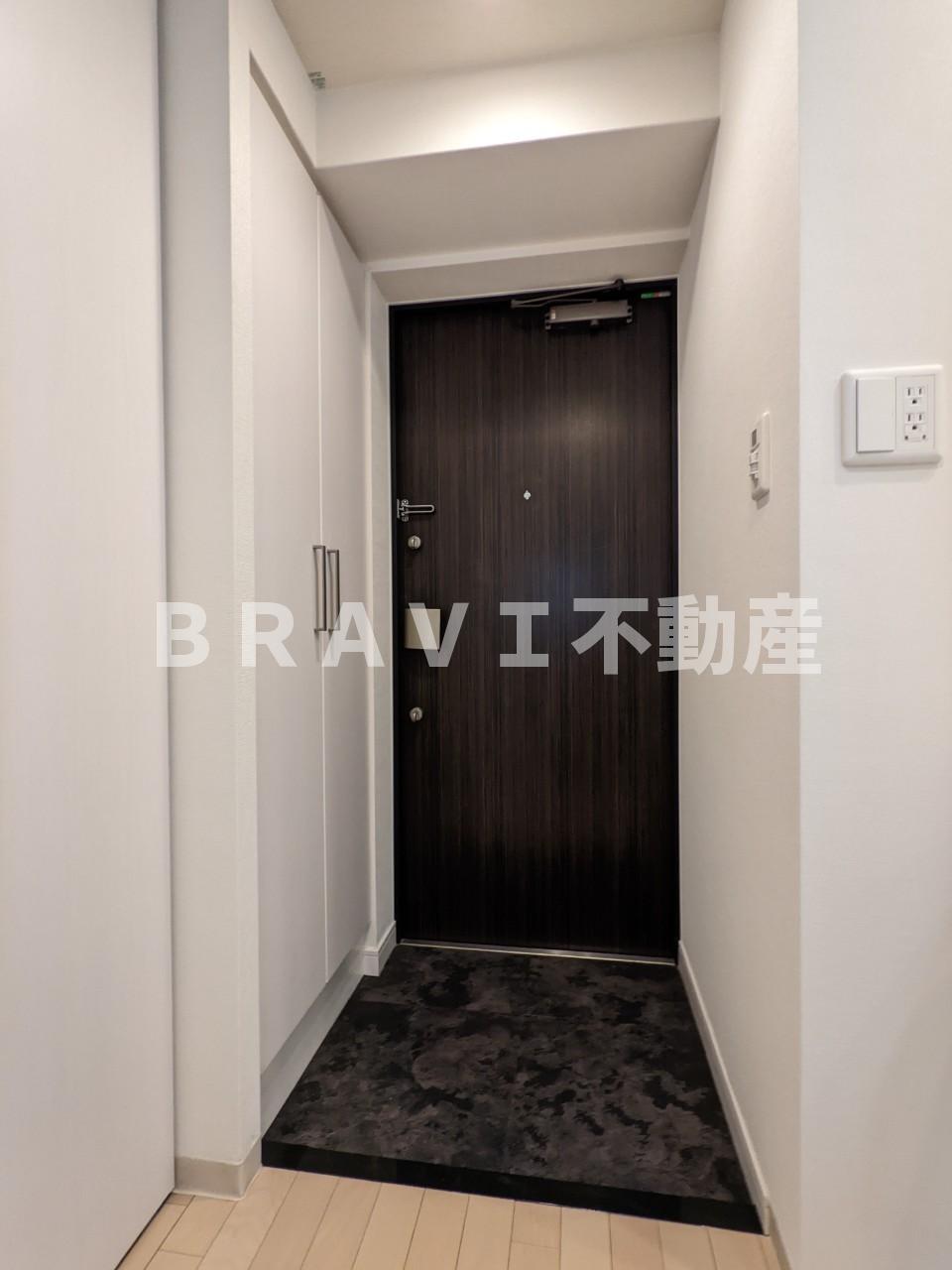 玄関　【プレサンス大阪城公園パークプレイス】センサー付きライト