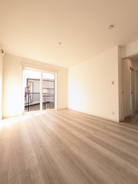 その他部屋・スペース　７．８帖の広々とした洋室