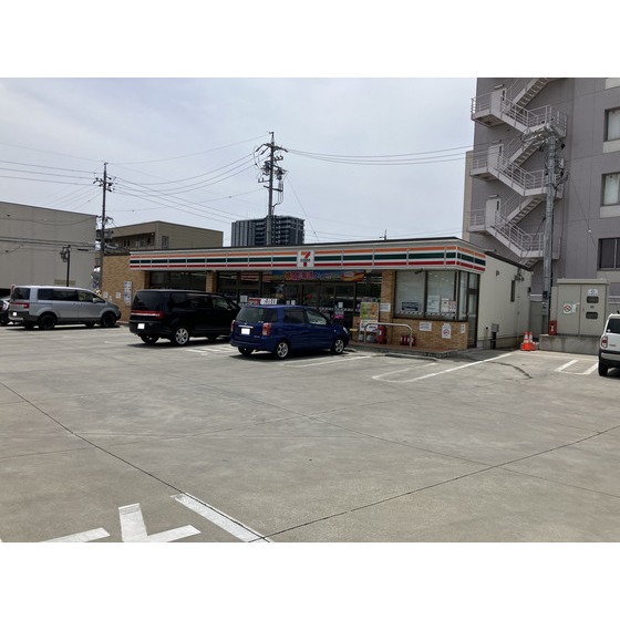 コンビニ　セブンイレブン長野大通り店（コンビニ）まで282m