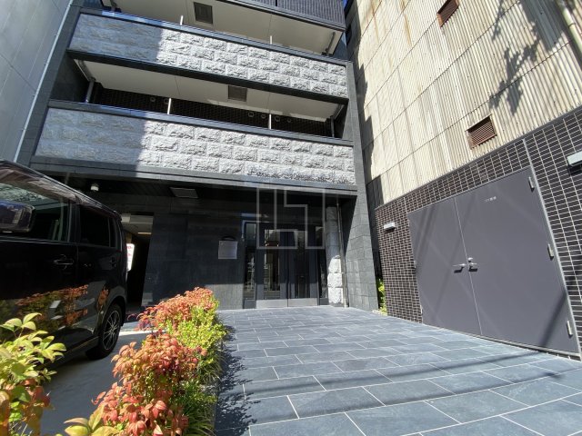 エントランス　プレサンス松屋町ヴェルデス　エントランス