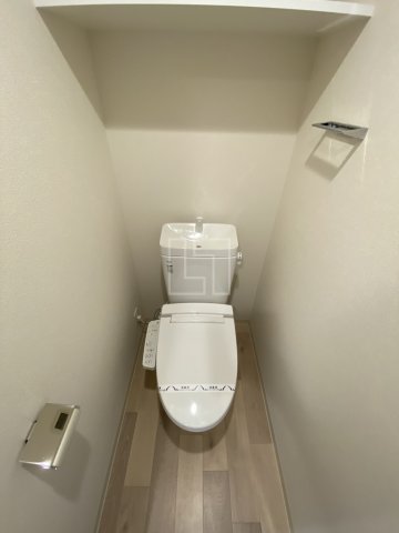 トイレ　プレサンス松屋町ヴェルデス　温水洗浄便座