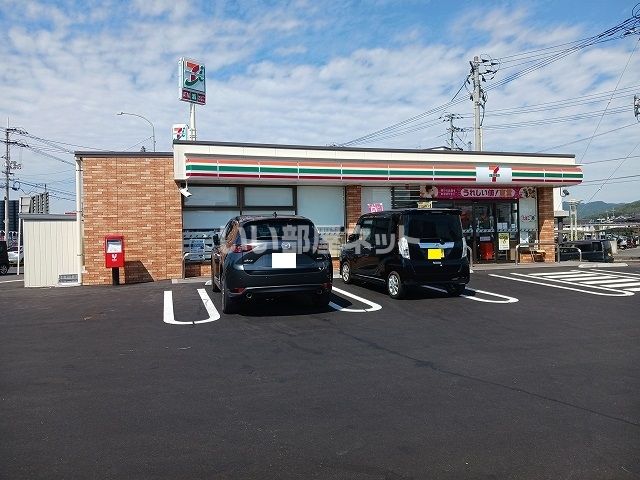 コンビニ　セブンイレブン 神辺十九軒屋店（コンビニ）まで889m