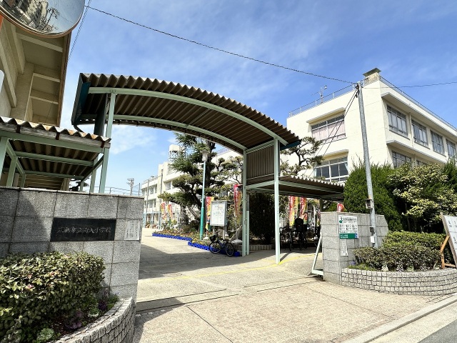 小学校　広島市立舟入小学校（小学校）まで460m