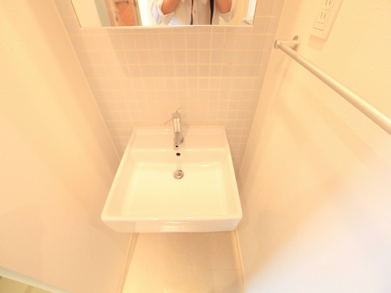 洗面設備　デザイン独立洗面台