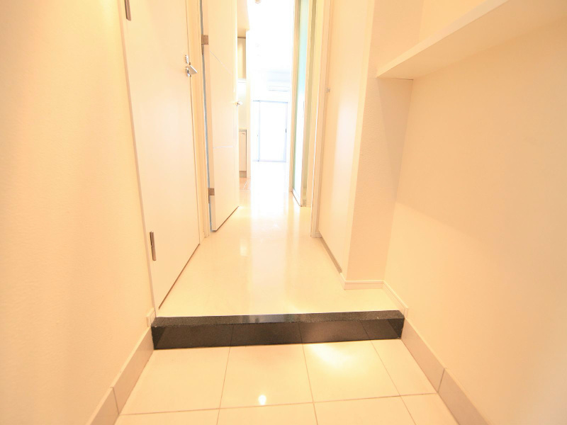 玄関　玄関　シューズボックス付