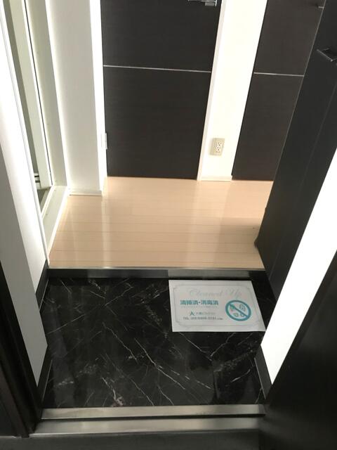 玄関　収納もある玄関です