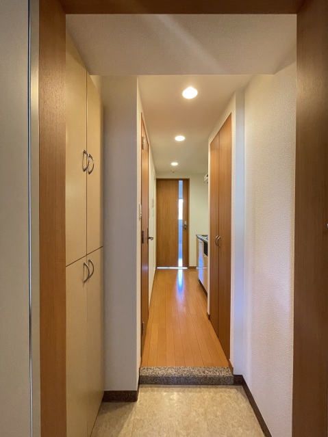 玄関　同タイプ参考写真