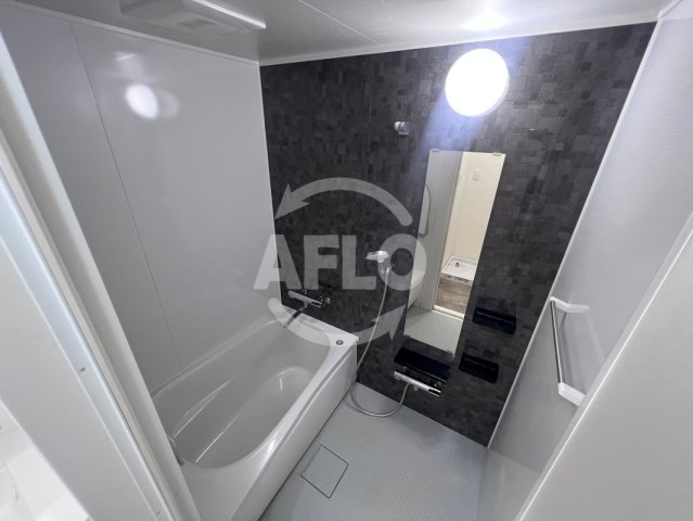 バス・シャワールーム　ユンヌ・ホワイエ　浴室