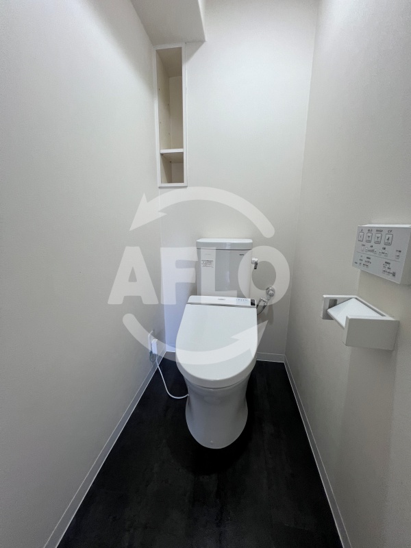 トイレ　ユンヌ・ホワイエ　トイレ