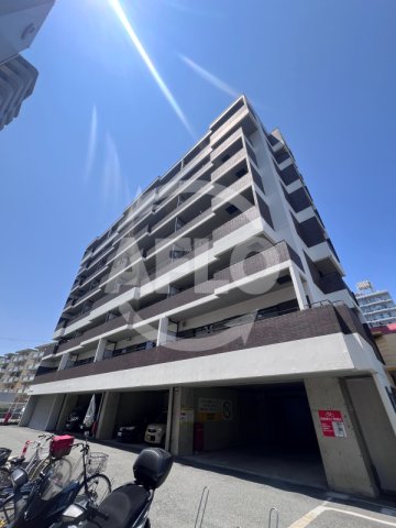 建物外観　ユンヌ・ホワイエ　外観