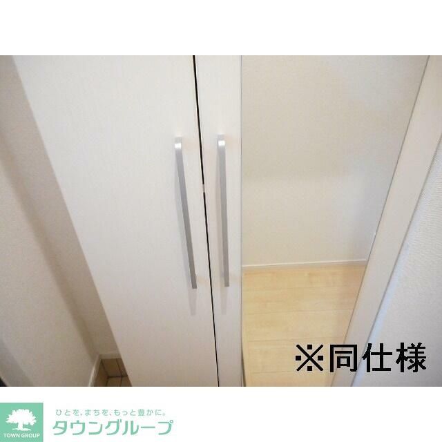 玄関　★お問い合わせはタウンハウジング府中店へ★