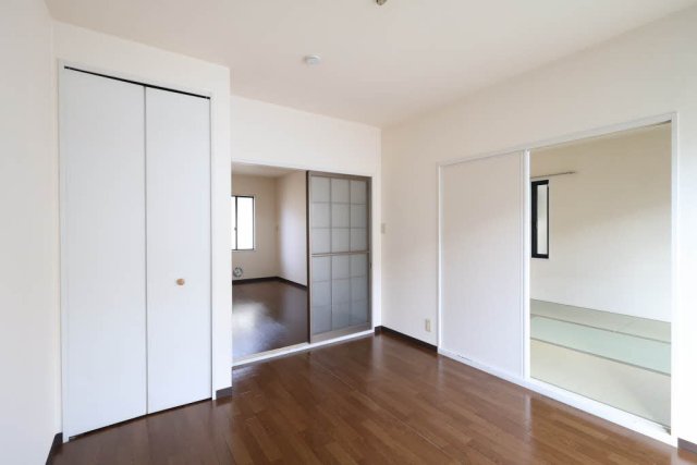 居室・リビング　別号室の写真です