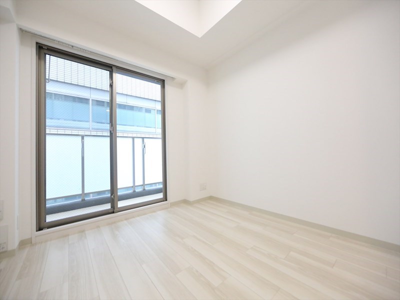 バルコニー　洋室6.1帖　エアコン完備　クローゼット付　バルコニー