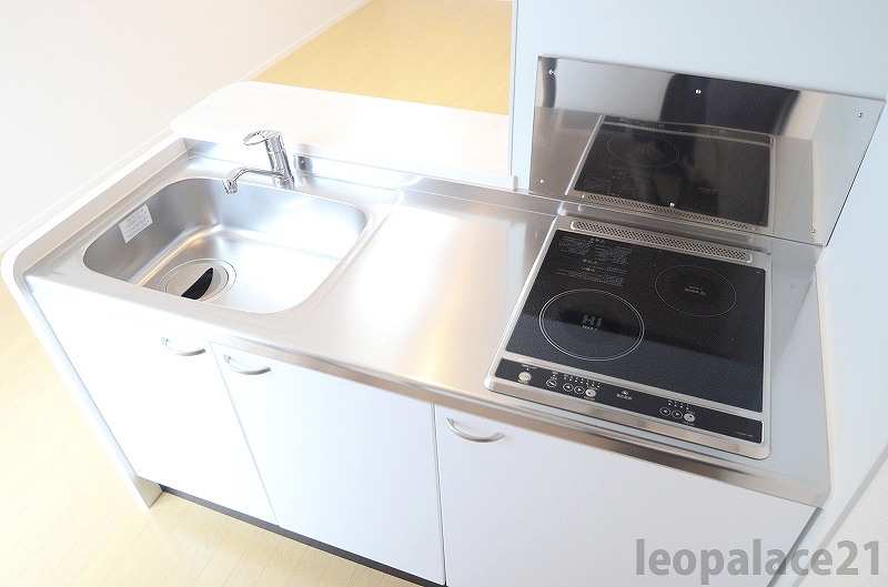 キッチン　設備・仕様は号室により異なる為、現況を優先致します。