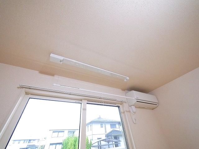 その他設備　室内物干し