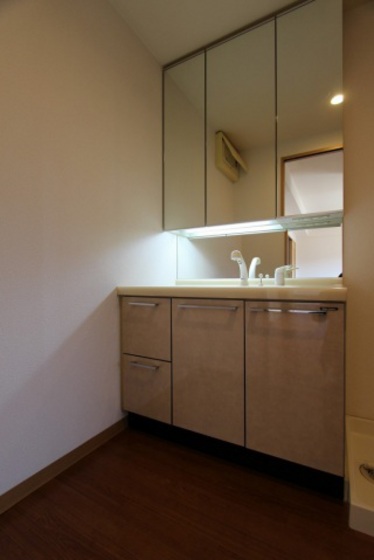 洗面設備　※別部屋の写真です