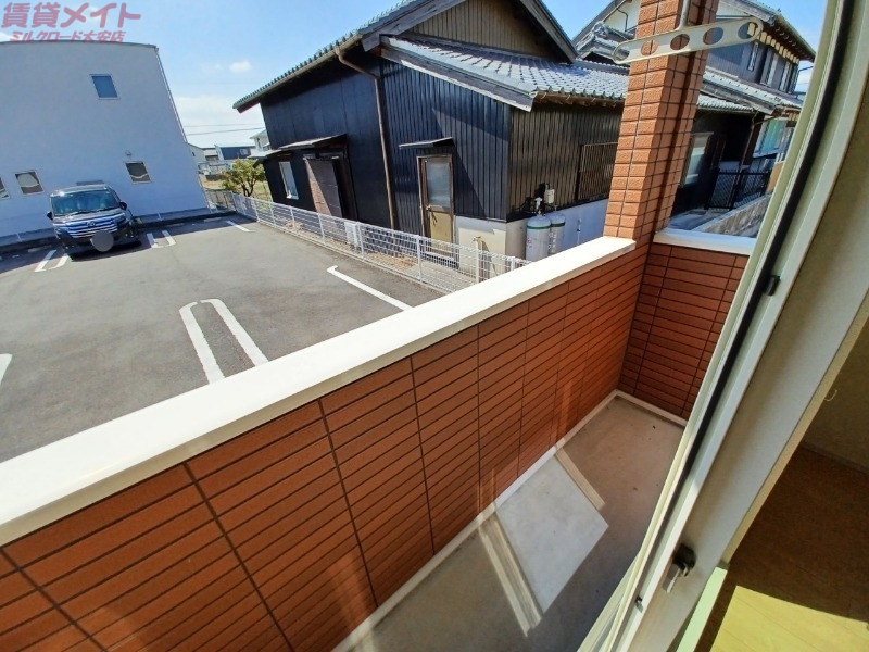 バルコニー　同物件別室反転タイプ画像