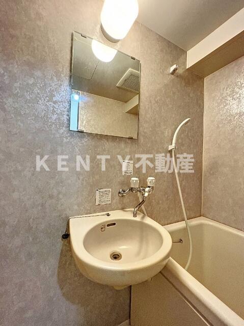 洗面設備　広い洗面スペース