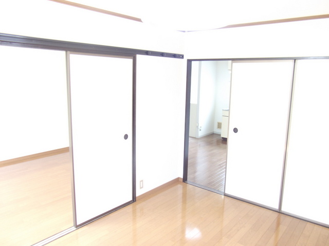 その他部屋・スペース　☆洋室６帖のお部屋が２部屋☆