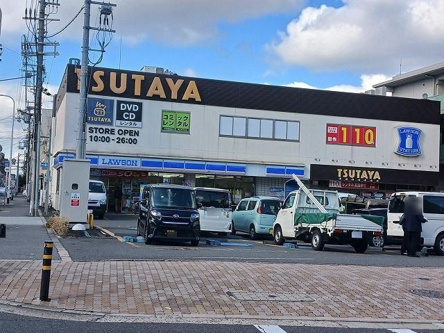 コンビニ　ローソン　巽北三丁目（コンビニ）まで410m