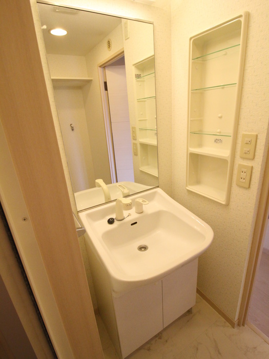 洗面設備　別のお部屋の写真です。