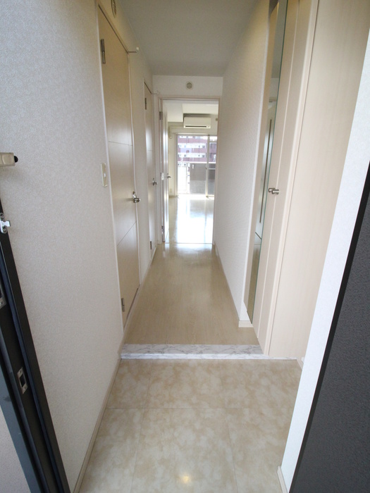 玄関　別のお部屋の写真です。