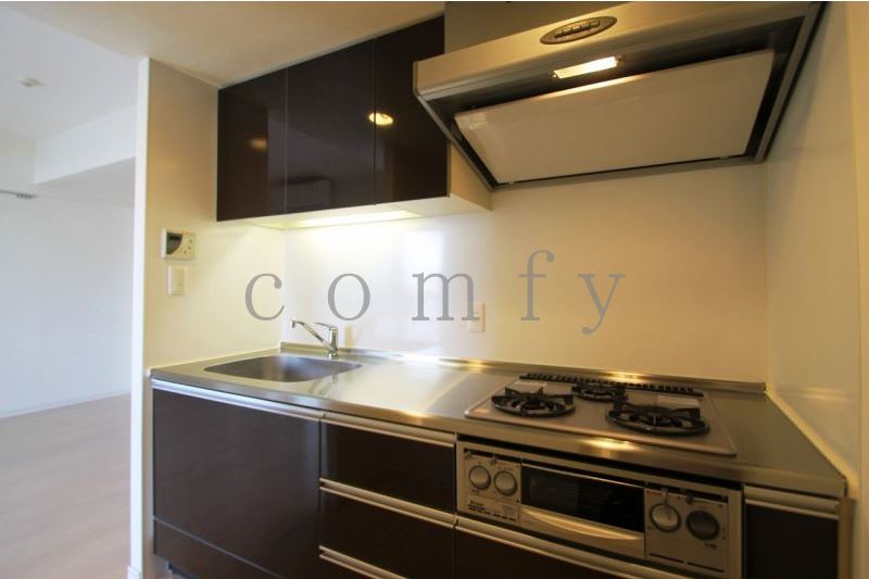 キッチン　ガス３口システムキッチン