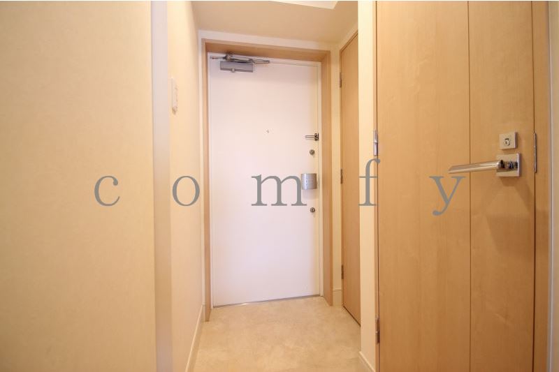 玄関　エントランス