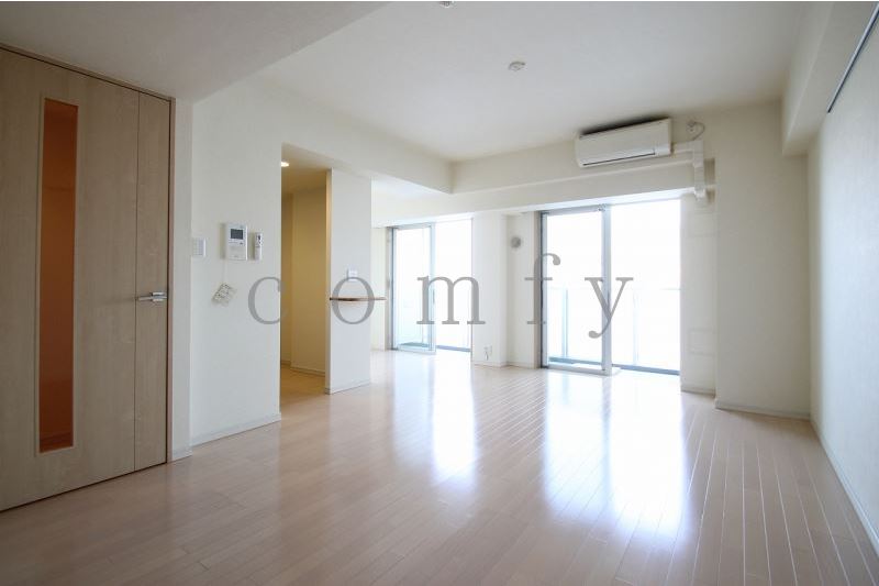 居室・リビング　別角度リビングダイニング