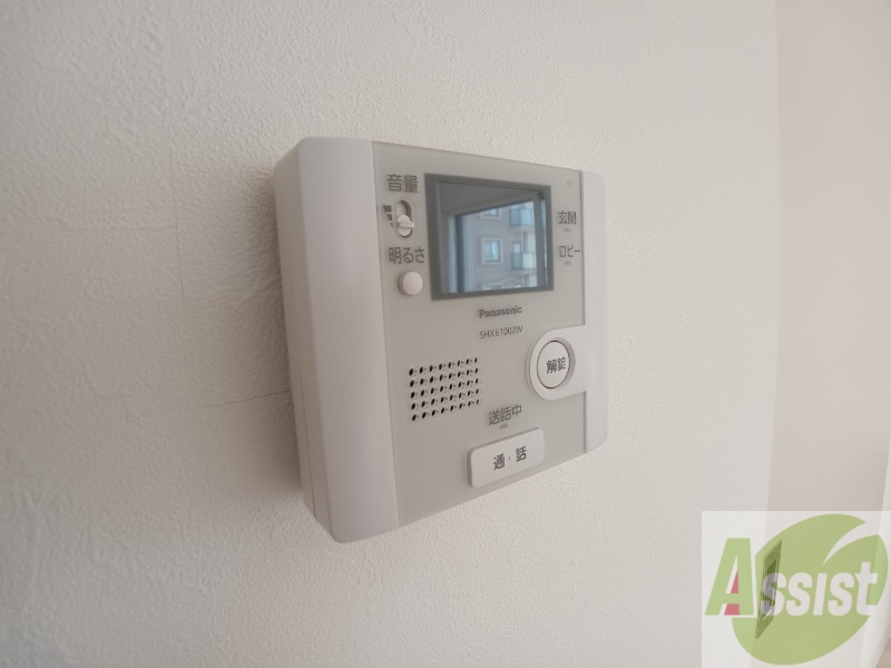 セキュリティ　ＴＶモニター付インターホンです。来客者の顔が見えるので安心！