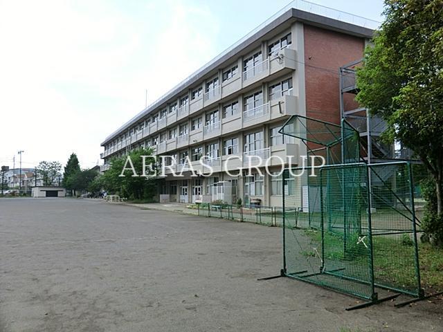 中学校　国立市立第三中学校（中学校）まで1053m