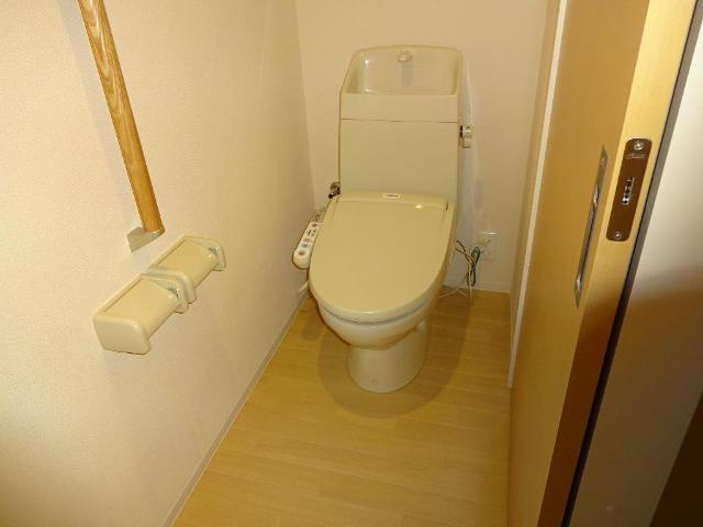 トイレ　シャワー付トイレ