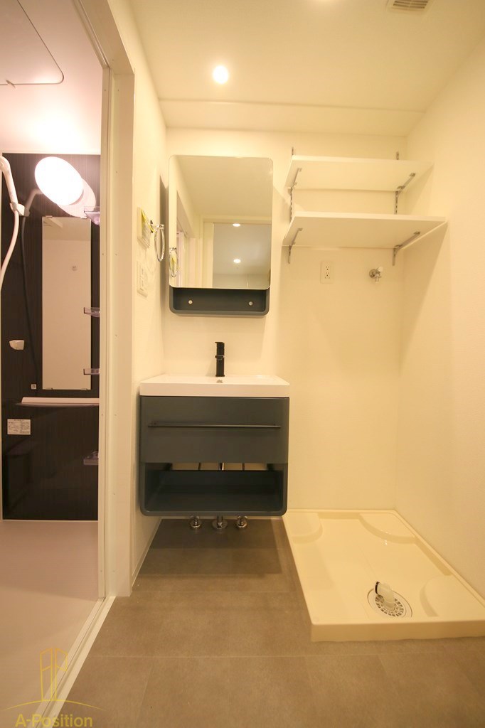 洗面設備　セレニテ堺筋本町リアン