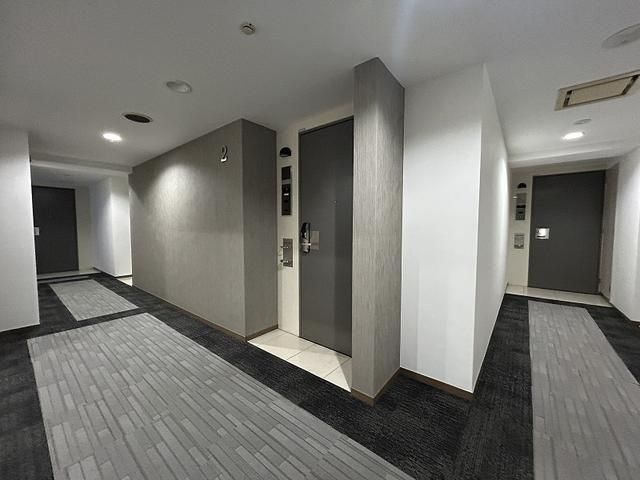 エントランス　エントランス