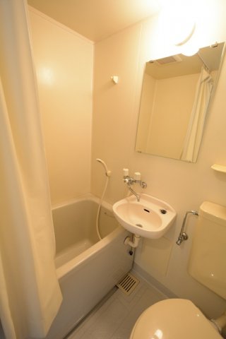 バス・シャワールーム　綺麗なお風呂です