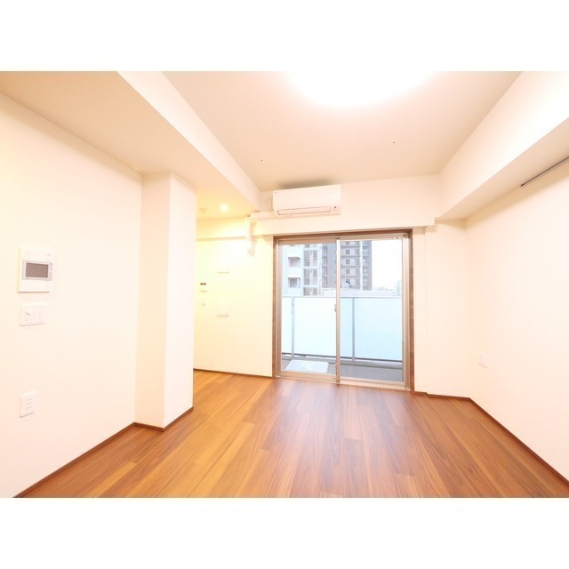 居室・リビング　同タイプ写真転用