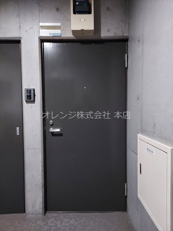 玄関　別部屋の参考写真となります。