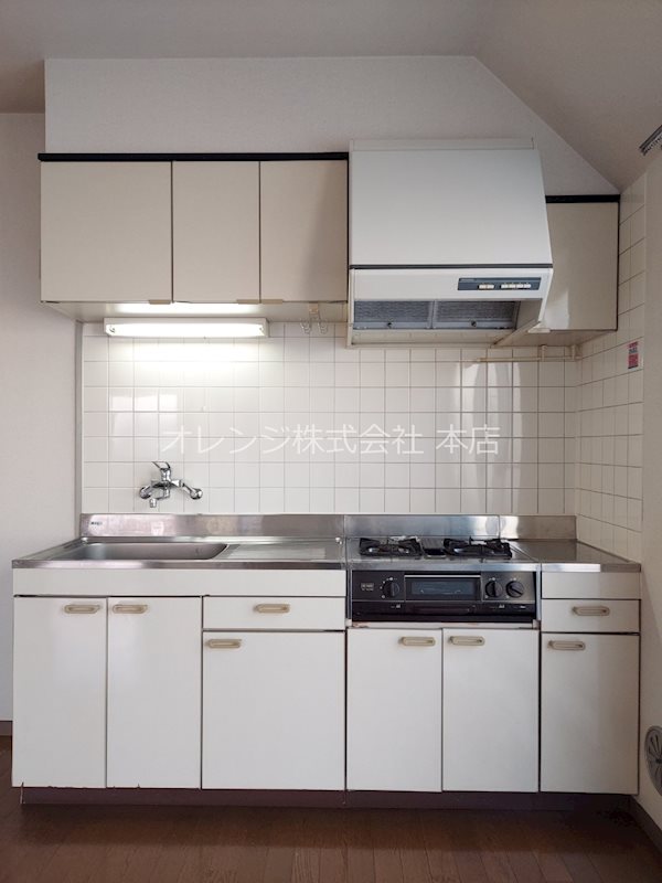 キッチン　別部屋の参考写真となります。
