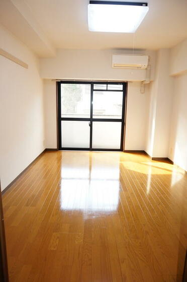 居室・リビング　別室の写真につき現況優先