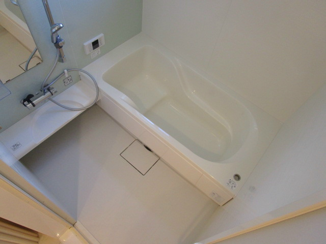 バス・シャワールーム　※同タイプの間取りのお写真となります。