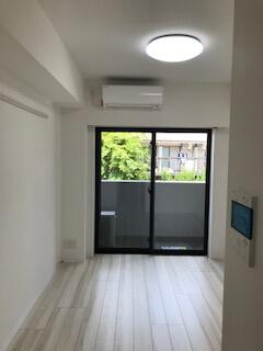 居室・リビング　写真は別部屋のものです。