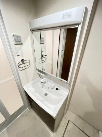 洗面設備　※同タイプの写真です